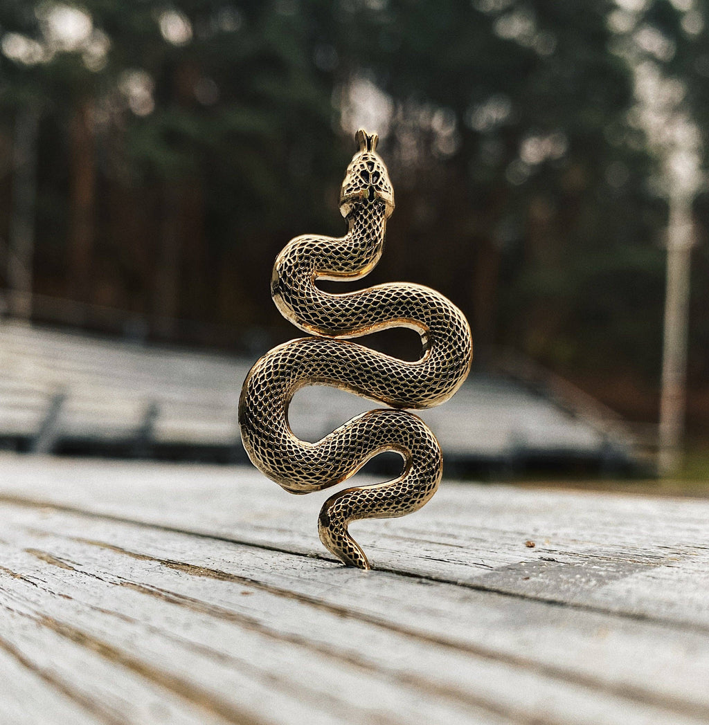 Golden Metal Pin "Snake"