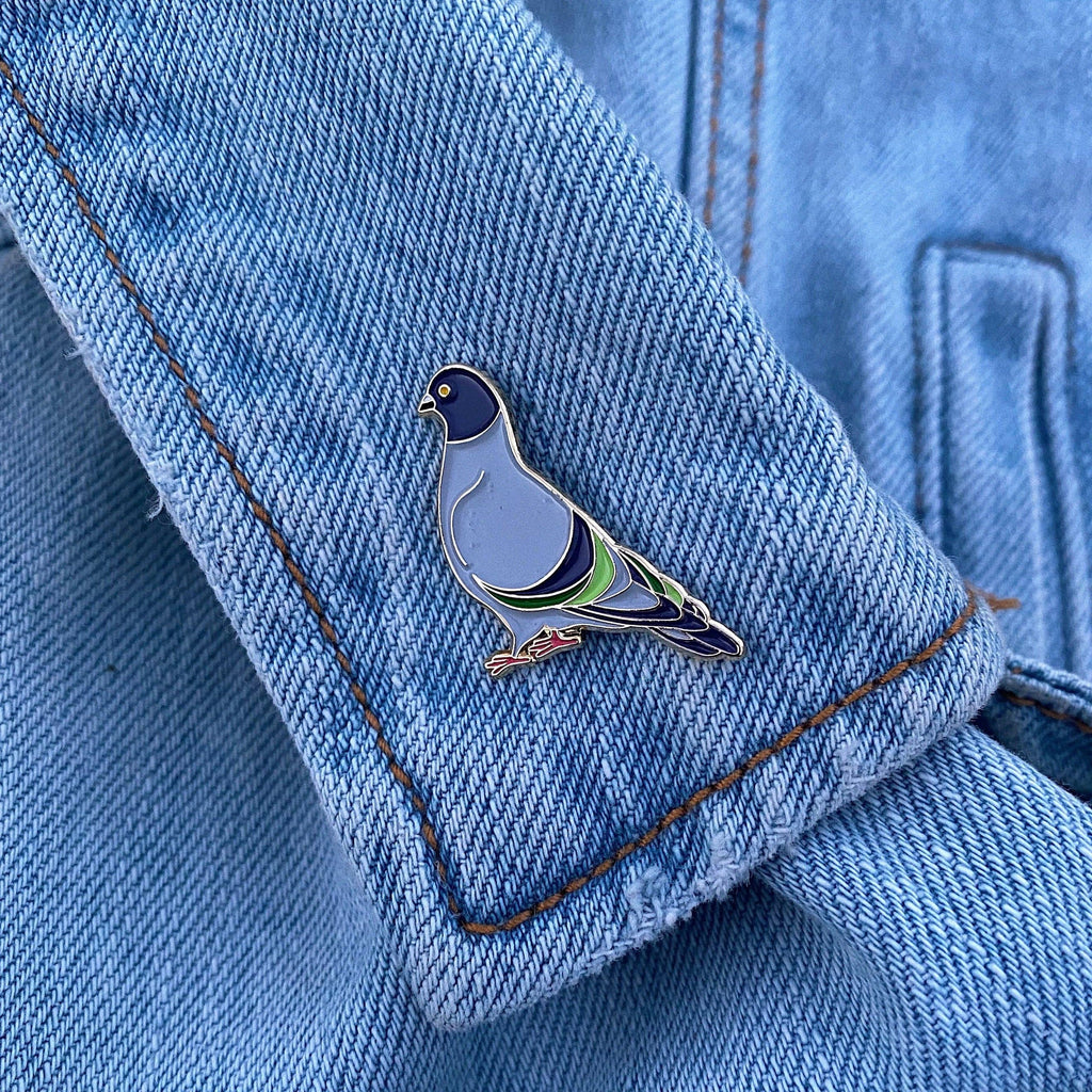 Enamel Pin "Pigeon"