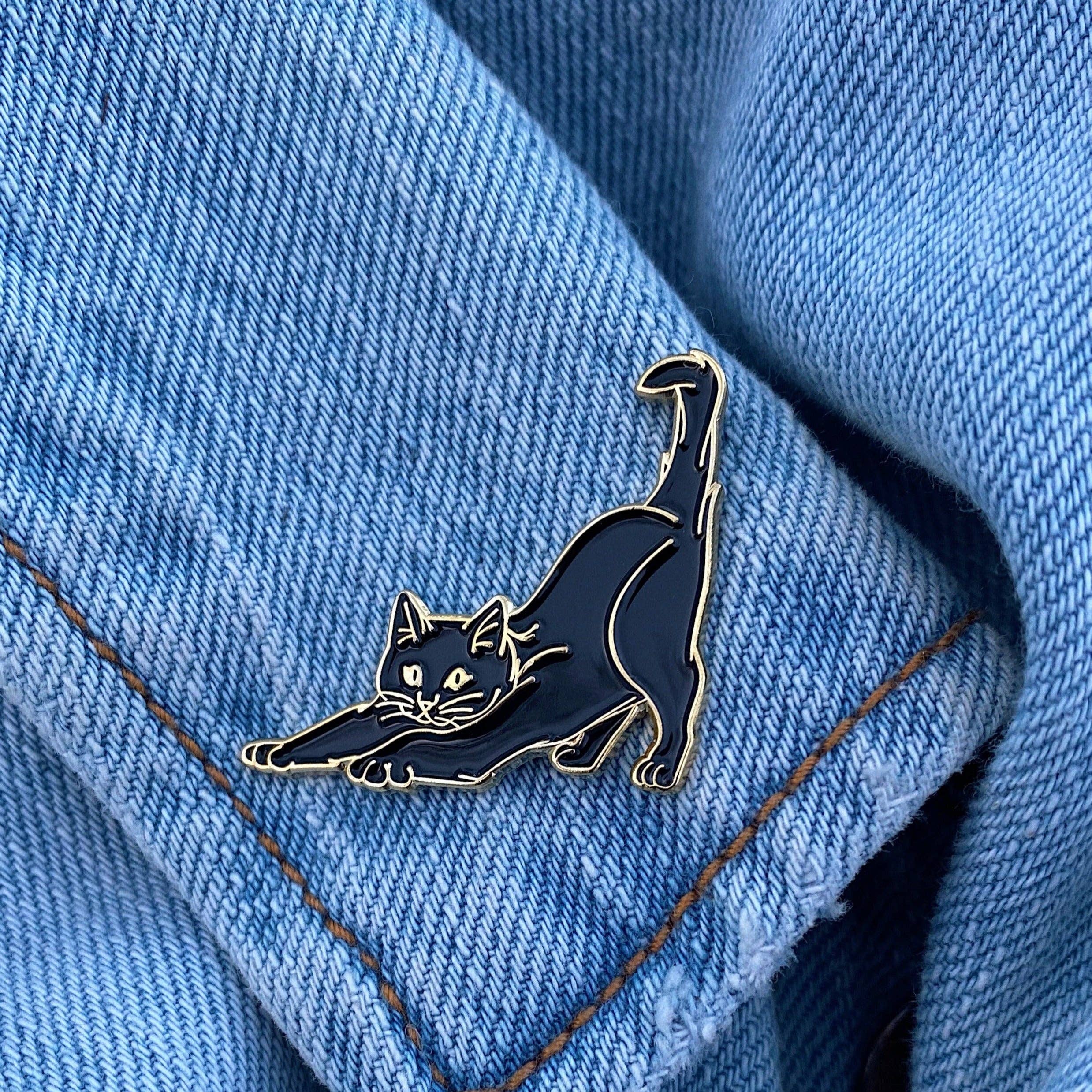 Enamel Pin "Stretching Cat"