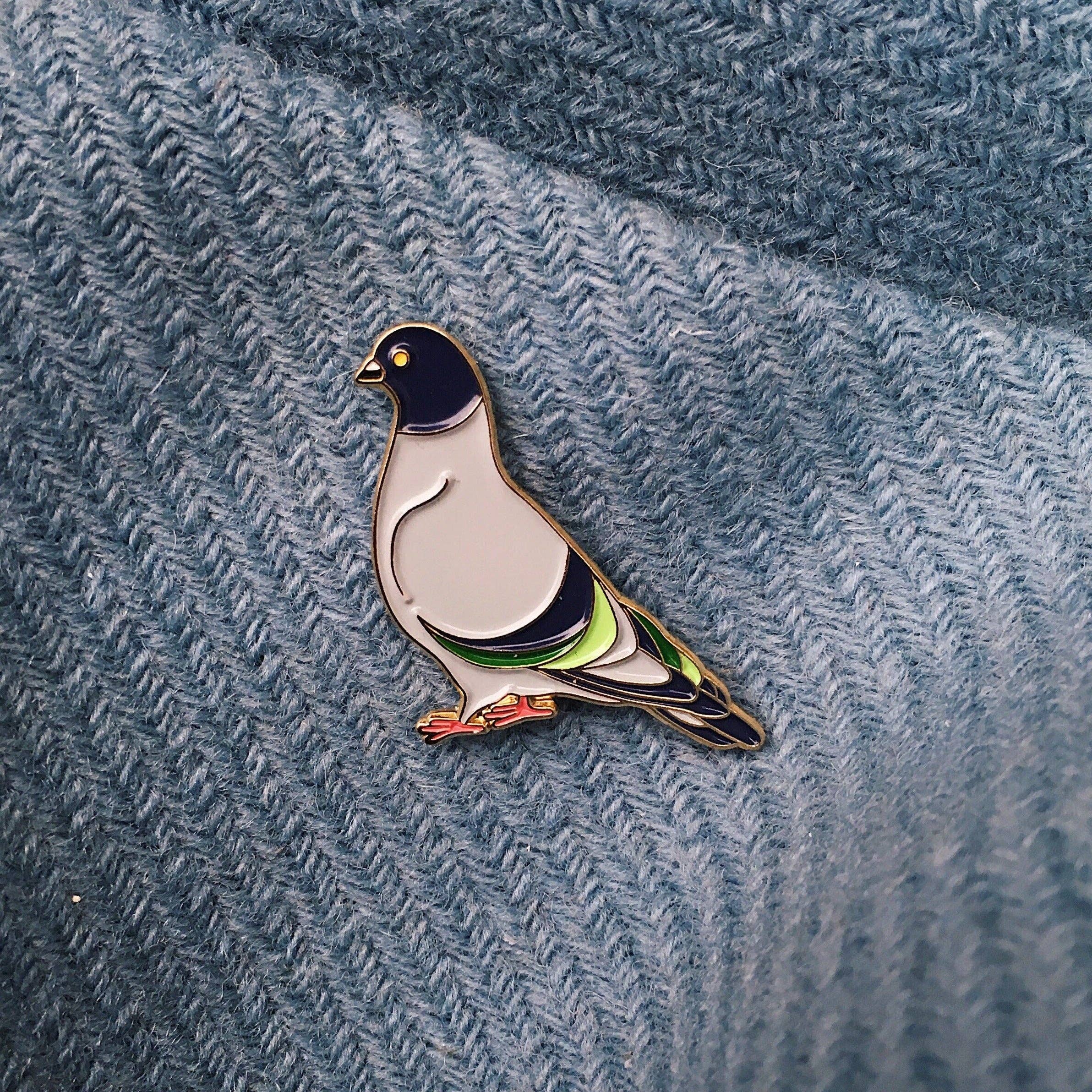 Enamel Pin "Pigeon"