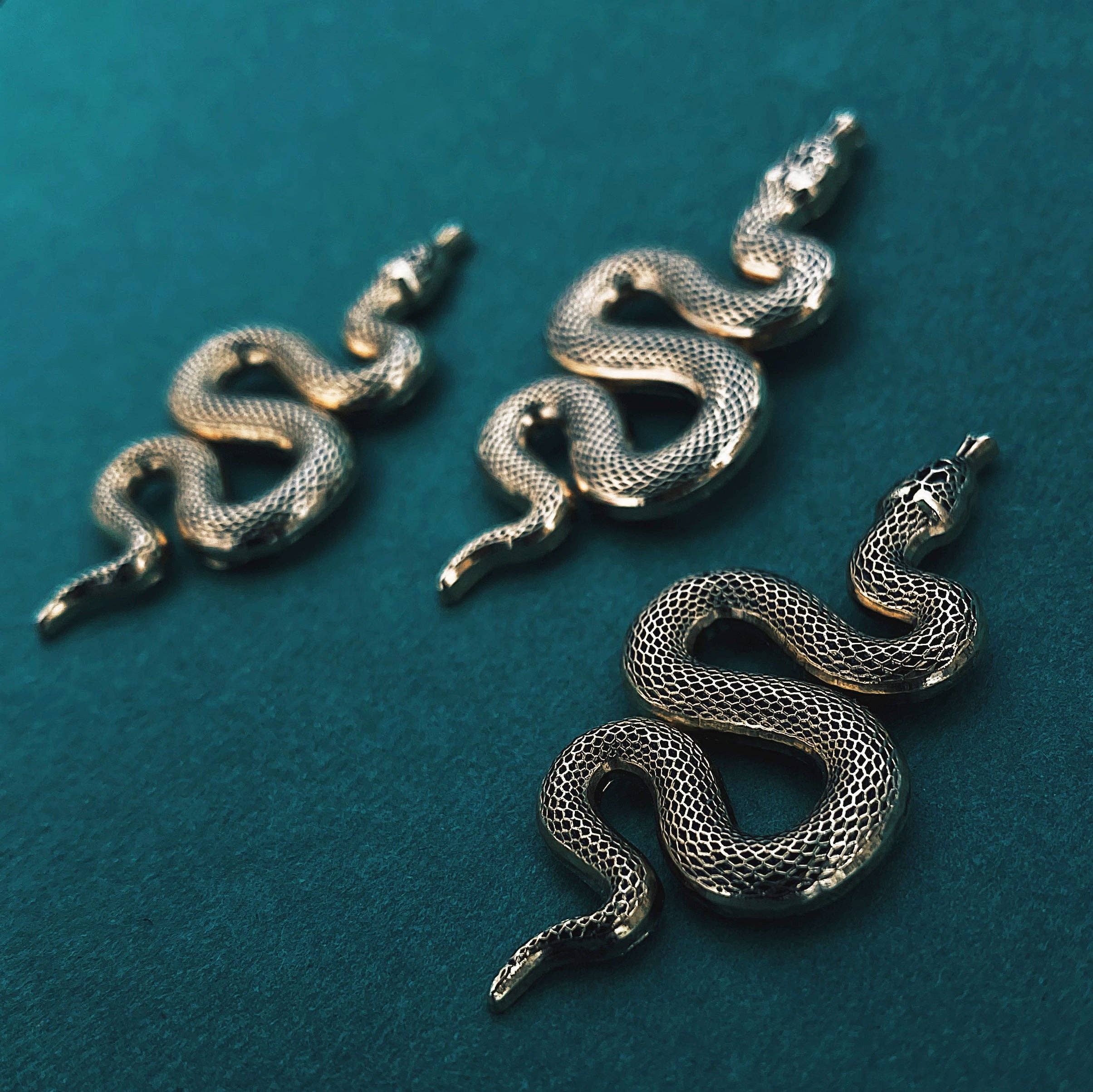 Golden Metal Pin "Snake"