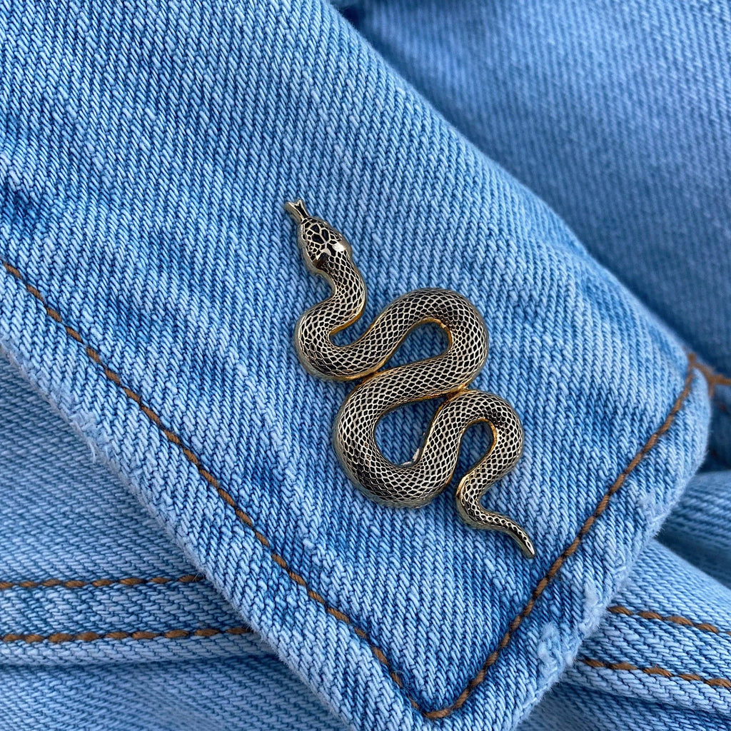 Golden Metal Pin "Snake"