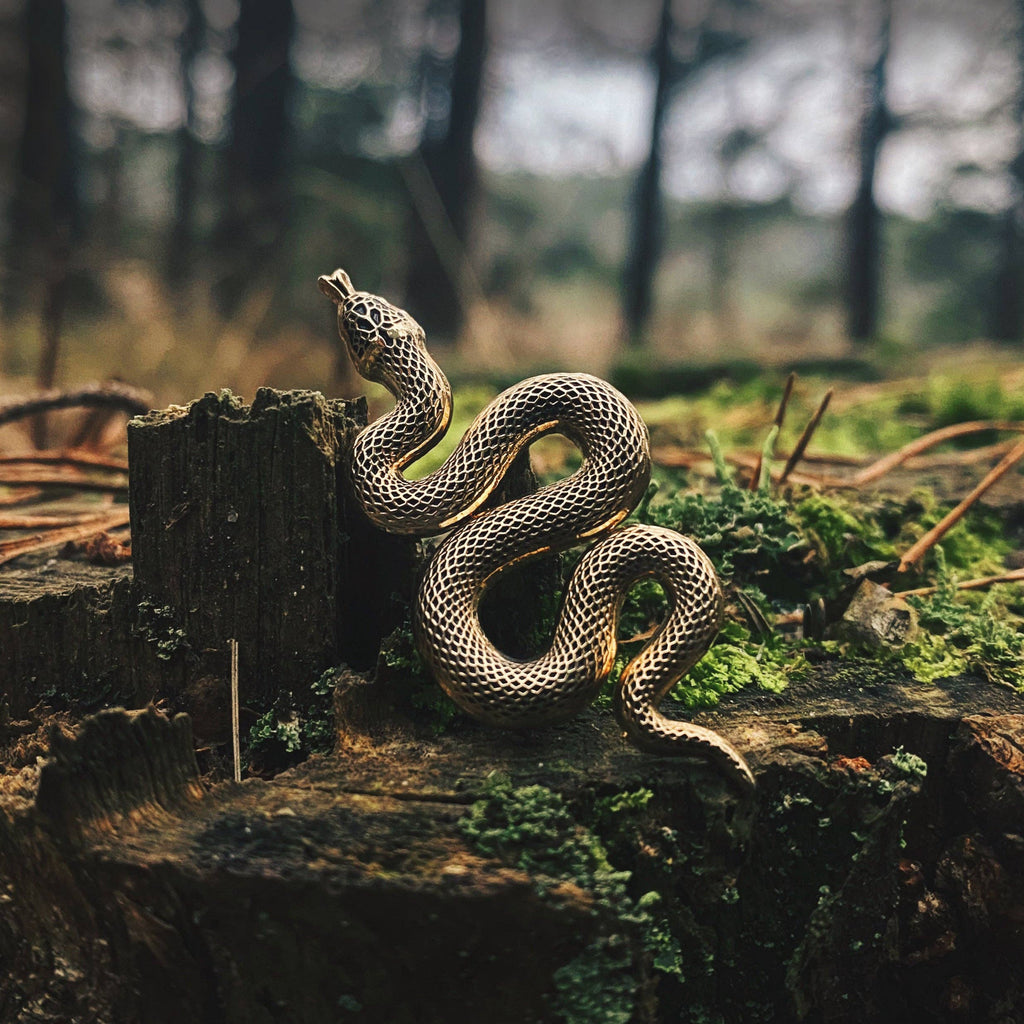Golden Metal Pin "Snake"
